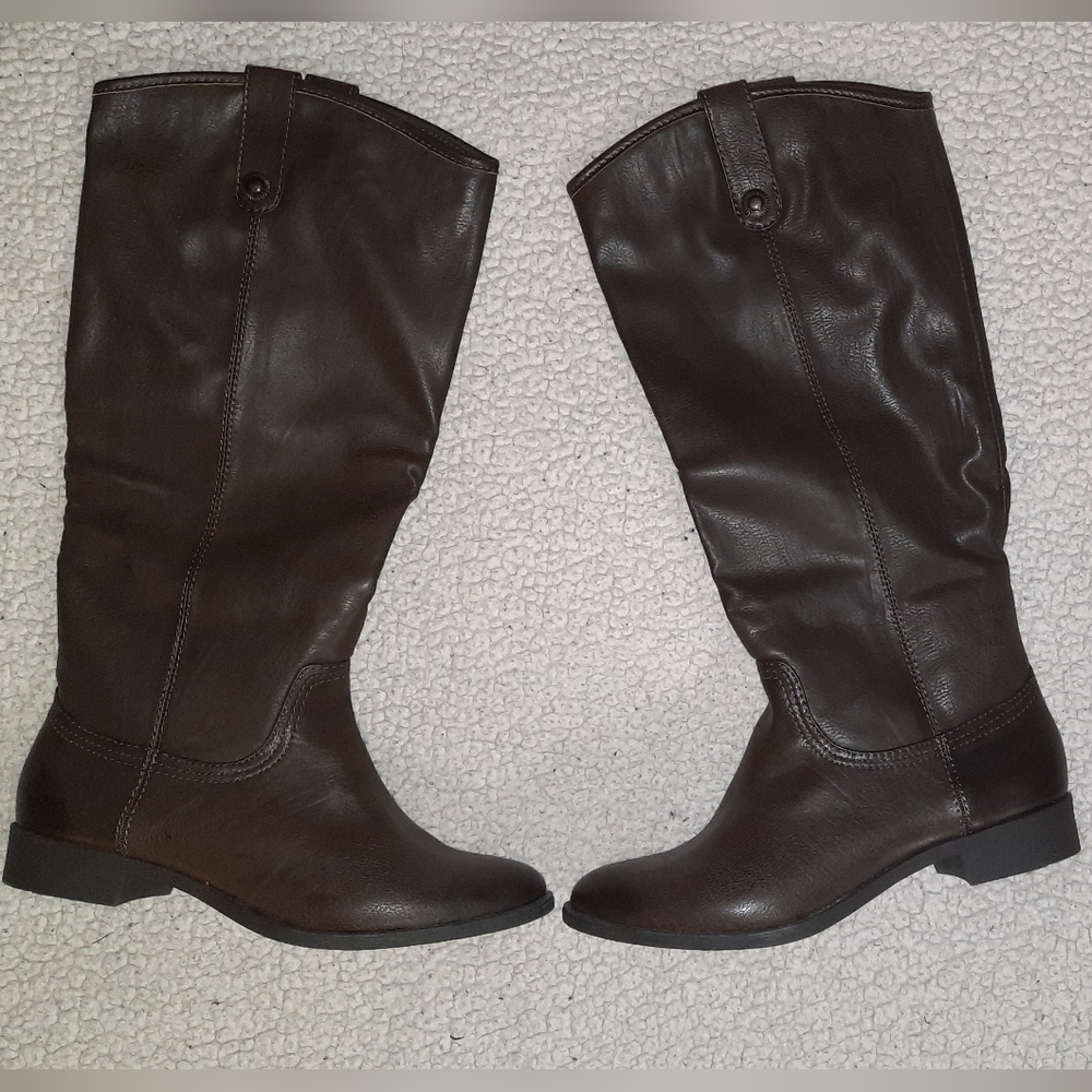 NIB 7.5 Sonoma Brown Pull on BOOTS Women's stylish!